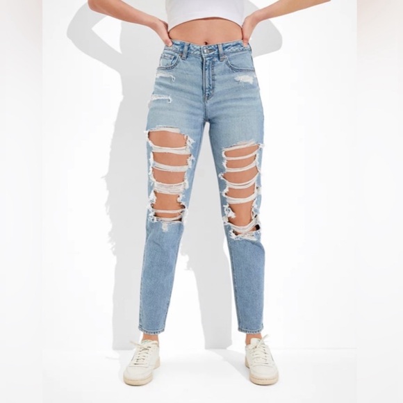 American Eagle Outfitters Denim - NWT American Eagle Daylight Destroy Stretch Mom Jeans